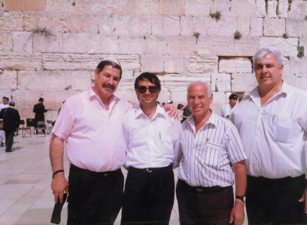 תמונה מתוך הספר — ייבוש ובנייה בחוף השקט